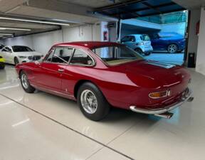 Image 6/50 of Ferrari 330 GT 2+2 (1965)