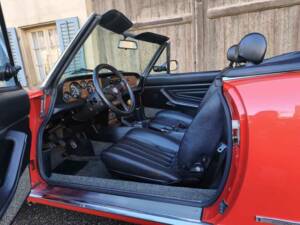 Image 7/24 de FIAT 124 Spider DS (1986)