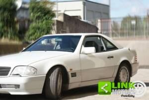 Image 7/50 of Mercedes-Benz 300 SL-24 (1989)