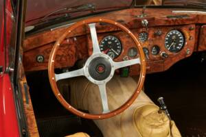 Afbeelding 2/11 van Jaguar XK 140 SE DHC (1957)
