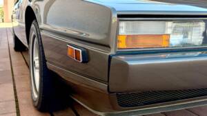 Image 8/18 of Aston Martin Lagonda (1982)