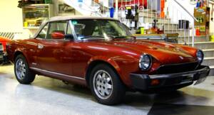 Immagine 6/27 di FIAT Dino Spider (1987)