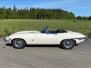 Image 9/42 de Jaguar E-Type (1970)