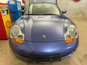 Image 4/23 of Porsche 911 Carrera (1998)