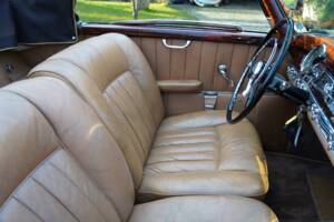 Image 17/20 of Mercedes-Benz 300 S (1953)