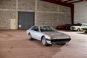 Image 3/23 de Ferrari 400 GT (1979)