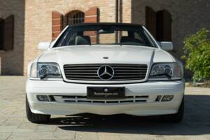 Image 3/50 of Mercedes-Benz SL 320 (1997)