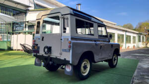 Bild 11/39 von Land Rover 88 (1981)