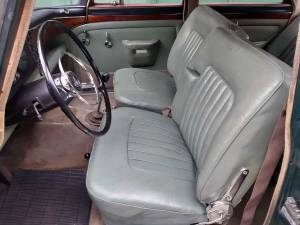 Image 14/34 of Rover 3 Litre Mk II (1963)