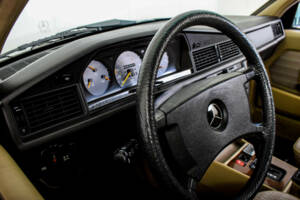 Bild 35/50 von Mercedes-Benz 190 D 2.5 Turbo (1989)