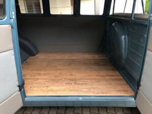 Image 10/28 of Volkswagen T1 Kombi (1966)