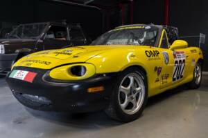 Obraz 2/29 pojazdu Mazda MX-5 1.8 (2001)