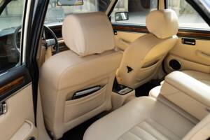 Bild 5/7 von Daimler Double Six (1991)