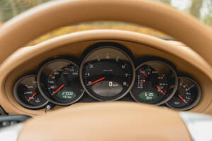 Bild 6/96 von Porsche 911 Carrera 4 (2006)