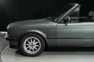Afbeelding 6/8 van BMW 320i (1989)
