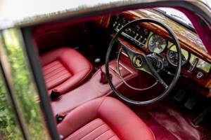 Image 45/50 de Jaguar Mk II 2.4 (1967)