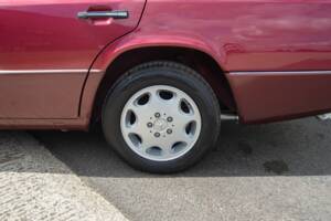 Bild 27/28 von Mercedes-Benz E 320 T (1993)