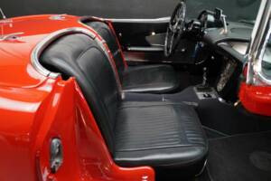 Image 18/50 of Chevrolet Corvette (1958)
