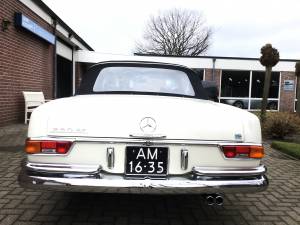 Image 20/25 of Mercedes-Benz 280 SE (1969)