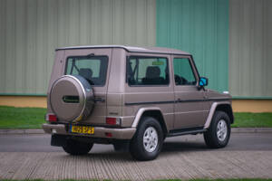 Afbeelding 6/30 van Mercedes-Benz 300 GE (SWB) (1991)