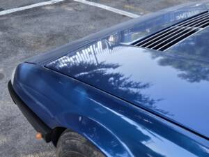 Image 62/77 of Ferrari 365 GT4 2+2 (1975)