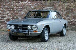 Image 1/50 of Alfa Romeo 1750 GT Veloce (1970)