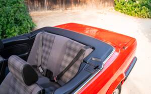 Immagine 14/33 di BMW 318i (1991)