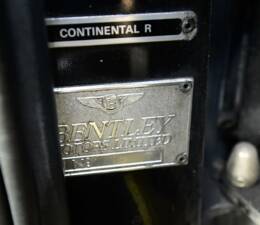 Bild 46/50 von Bentley Continental R (1994)