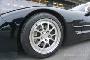Image 17/48 of Chevrolet Corvette (1998)