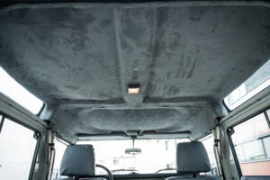 Immagine 71/97 di Land Rover Defender 90 (1995)