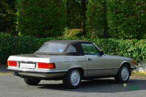Image 8/47 de Mercedes-Benz 560 SL (1986)