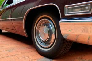 Bild 67/200 von Cadillac Coupe DeVille (1968)