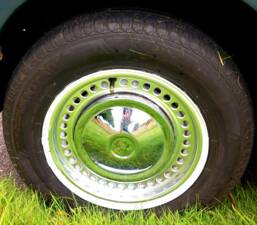 Image 42/93 of Triumph Herald 1200 (1964)