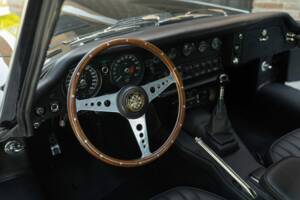 Obraz 31/50 pojazdu Jaguar E-Type (1968)