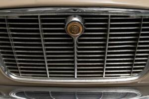 Bild 9/31 von Jaguar XJ 6 2.8 (1970)