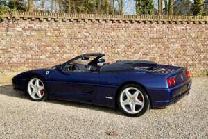 Imagen 50/50 de Ferrari F 355 Spider (2000)