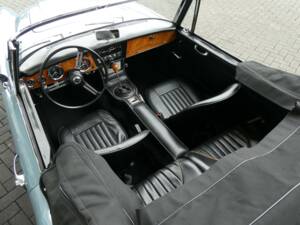 Imagen 13/23 de Austin-Healey 3000 Mk III (BJ8) (1966)