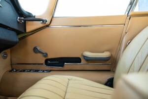 Image 45/78 de Jaguar E-Type (1969)