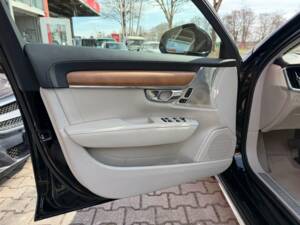Bild 12/27 von Volvo S90 T8 (2018)