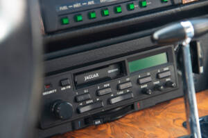 Bild 32/39 von Jaguar XJ-S V12 (1989)