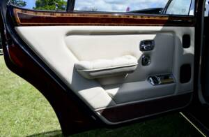 Image 25/50 of Rolls-Royce New Silver Dawn (1997)