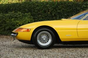 Image 25/50 of Ferrari 365 GTB/4 Daytona (1973)