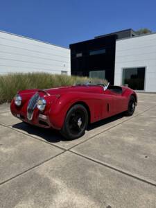 Image 6/34 of Jaguar XK 140 OTS (1955)
