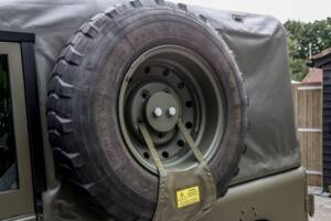 Bild 27/41 von Land Rover Defender 90 Td5 (1998)