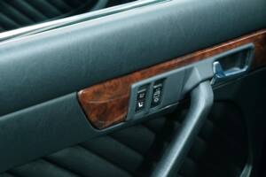 Bild 30/50 von Mercedes-Benz 500 SEL (1990)