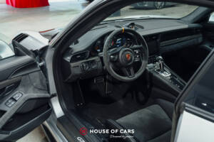 Imagen 18/25 de Porsche 911 GT2 RS (2018)