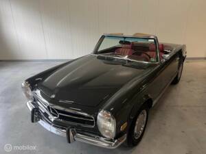 Image 6/40 of Mercedes-Benz 280 SL (1970)
