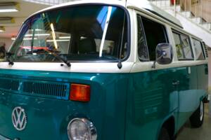 Bild 12/38 von Volkswagen T2b Camper (1974)