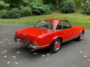 Immagine 4/12 di Mercedes-Benz 230 SL (1964)