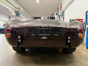 Image 8/17 of AC Cobra 427 (1968)